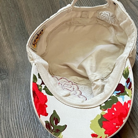 Floral Embroidered Cap - Picture 8 of 9